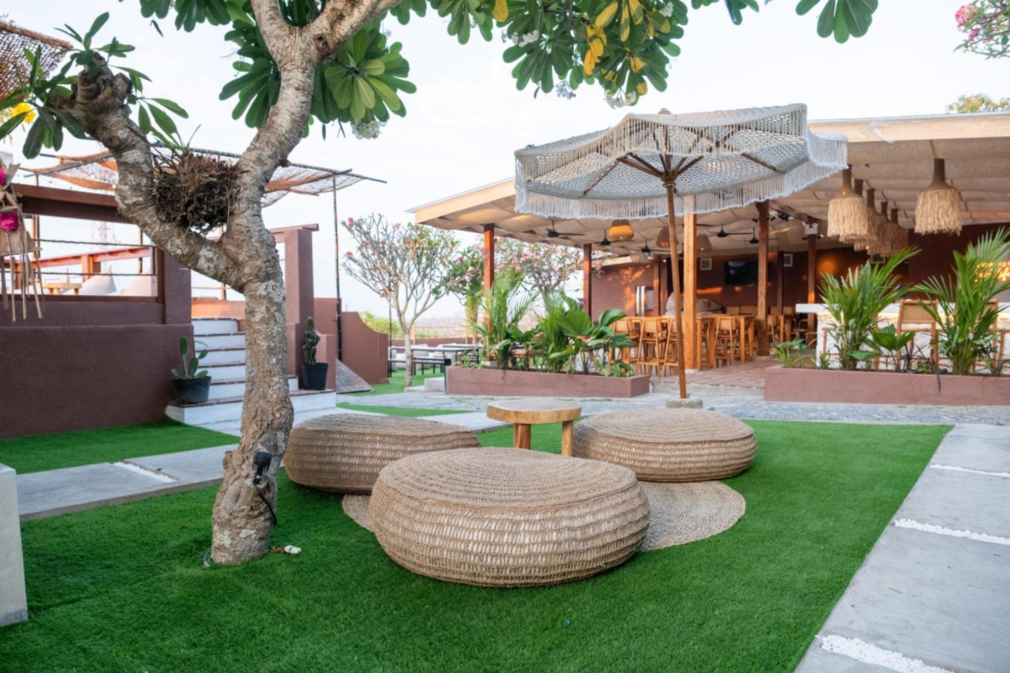 Mad Monkey Nusa Lembongan מראה חיצוני תמונה